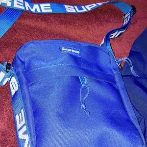 Blue supreme shoulder bag 💙